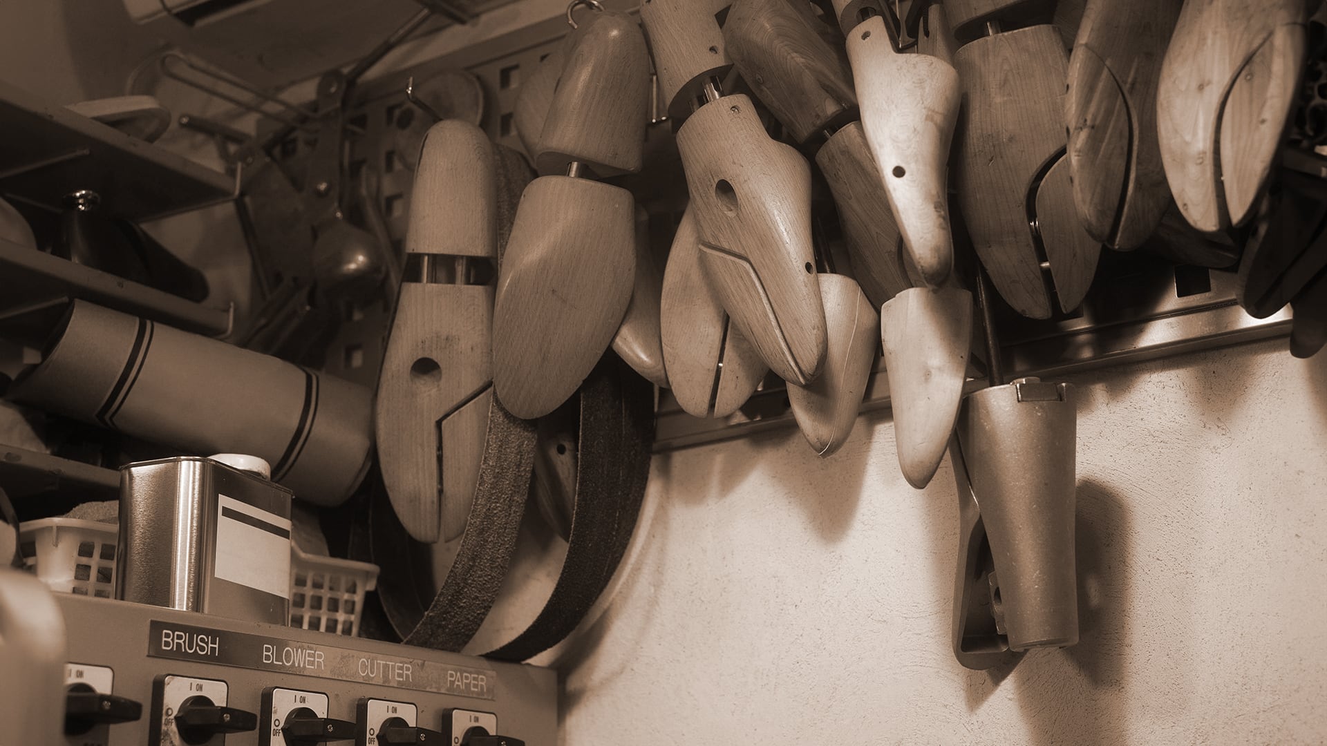 Forme in legno e attrezzature di laboratorio